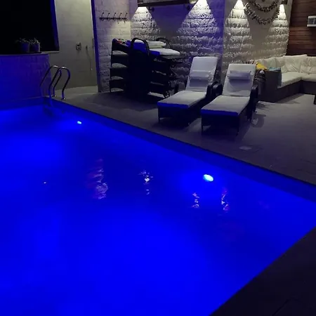 Jully With Swimming Pool شقة Babino Polje