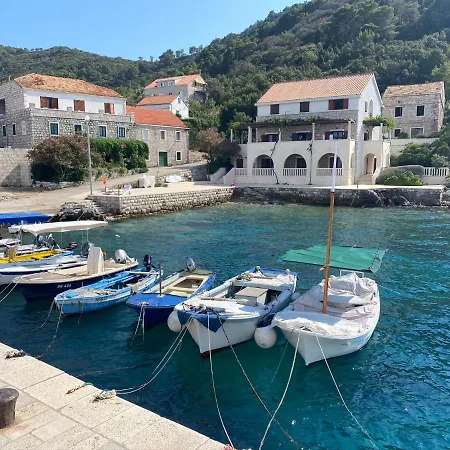 Jully With Swimming Pool شقة *