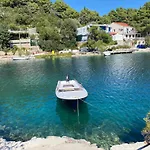 Apartman Jully With Swimming Pool