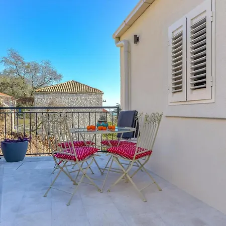 Jully With Swimming Pool *