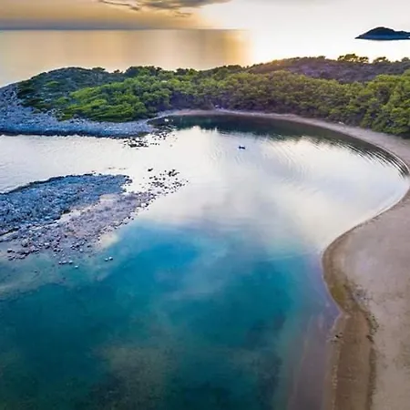 Jully With Swimming Pool *