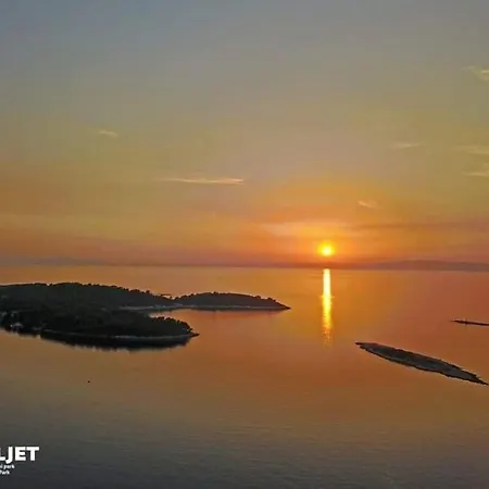 Apartment Jully With Swimming Pool *