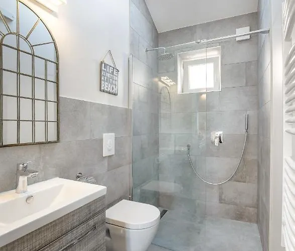 Jully With Swimming Pool Lägenhet *