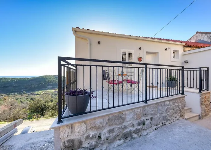 Lägenhet Jully With Swimming Pool