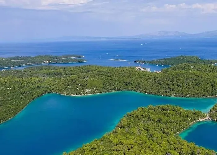 Jully With Swimming Pool Babino Polje